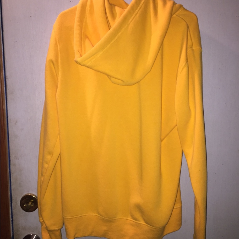 H&M Sweater - Picture 2 of 2